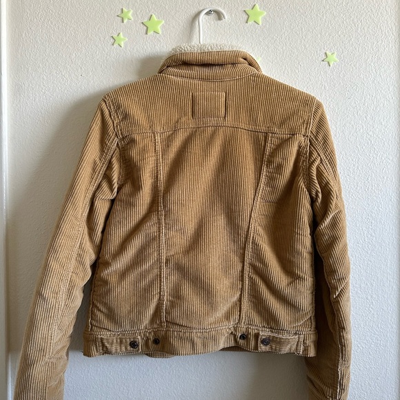 Levis original Sherpa corduroy jacket. Tan, size xs - Picture 5 of 7